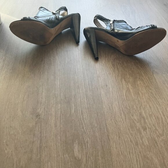 Vince Camuto Black Leather Open-Toed Heels with Braiding Details - Picture 4 of 9